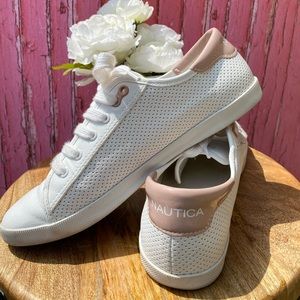 Nautica White Sneaker size 8